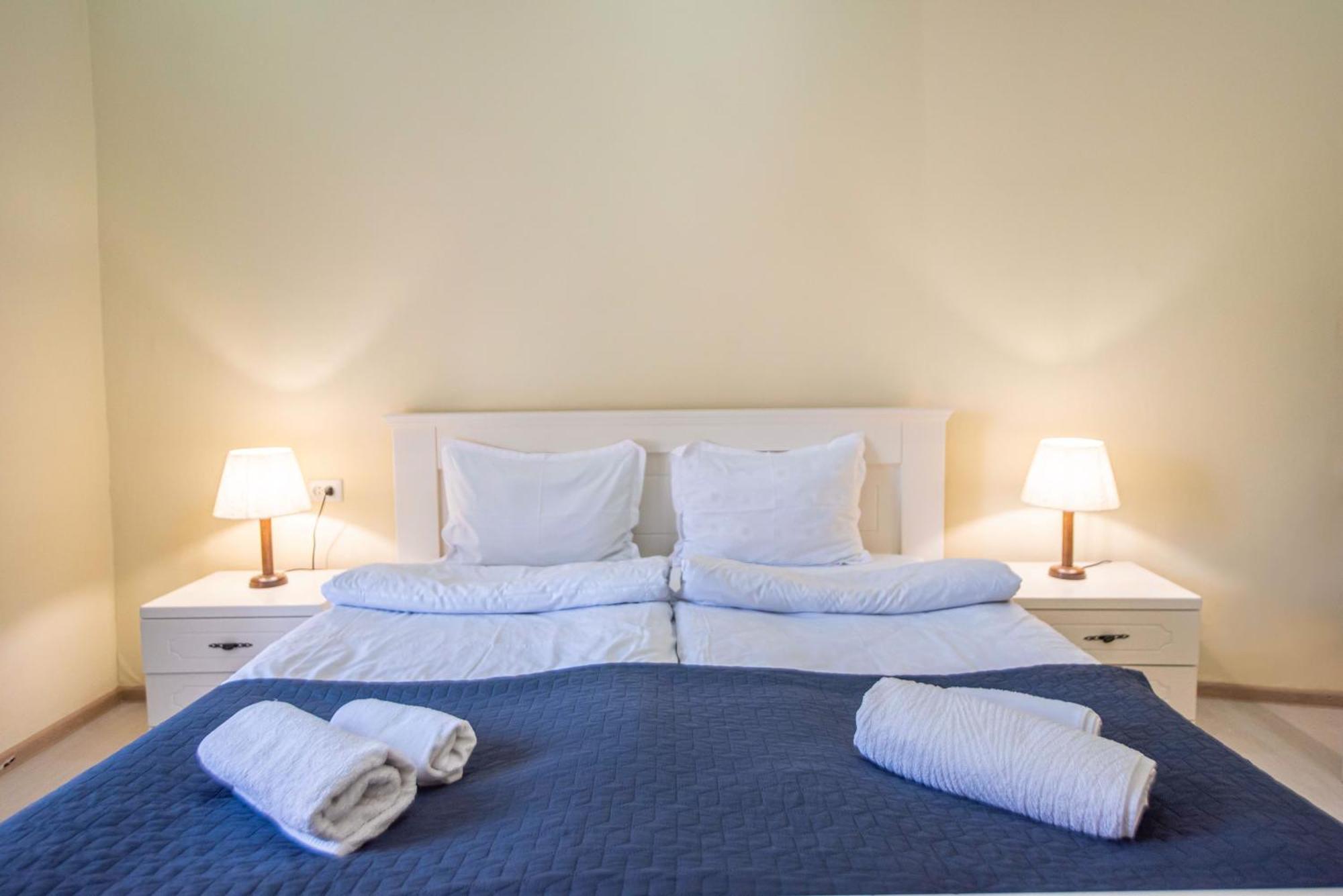 Old Town-Booking Apartment Tbilisi Ngoại thất bức ảnh